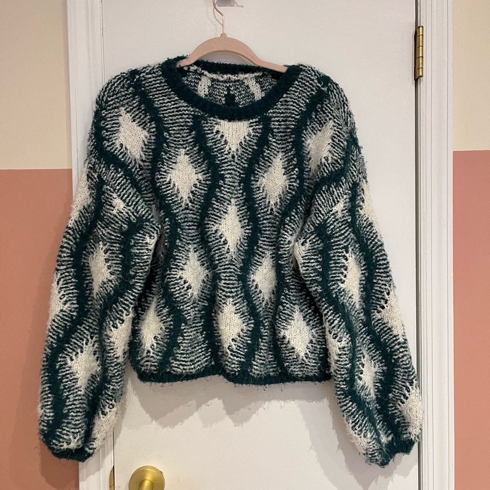 Cozy Green and White Chunky Patterned Sweater